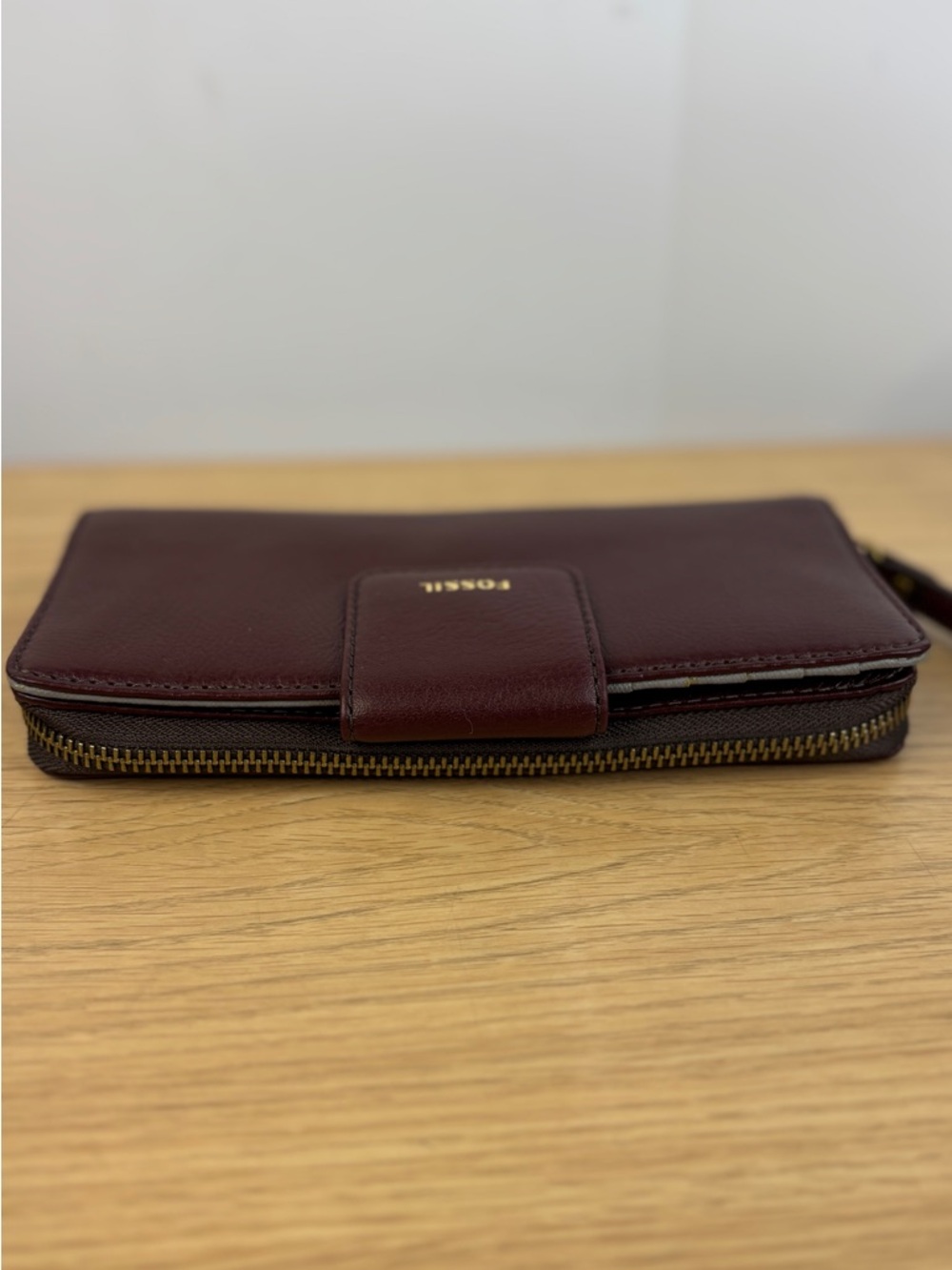 Fossil Madison Tab Clutch Zip Around Wallet in Burgundy Leather - Picture 8 of 12